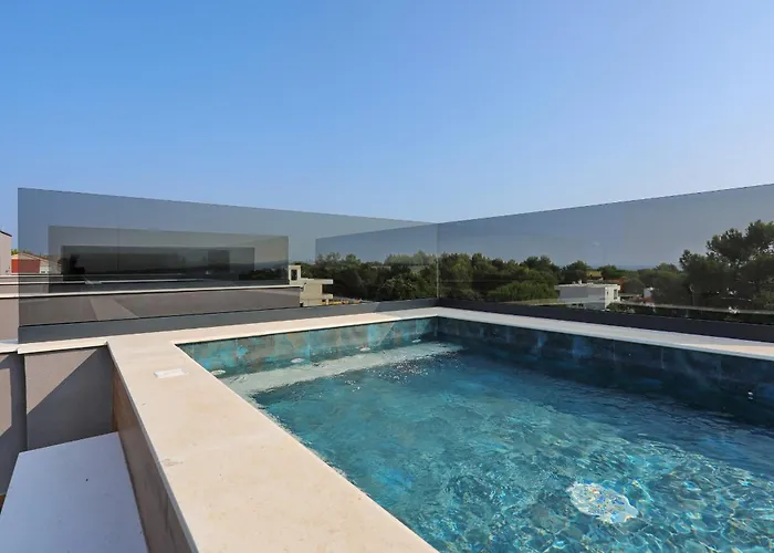 Appartamento K3-penthouse With Sea View And Heated Pool Vir