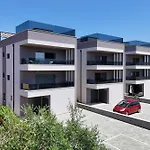 K3-penthouse With Sea View And Heated Pool شقة
