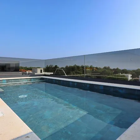 K3-penthouse With Sea View And Heated Pool Vir