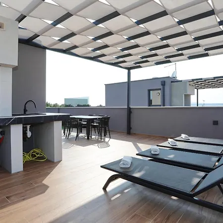 K3-penthouse With Sea View And Heated Pool Vir